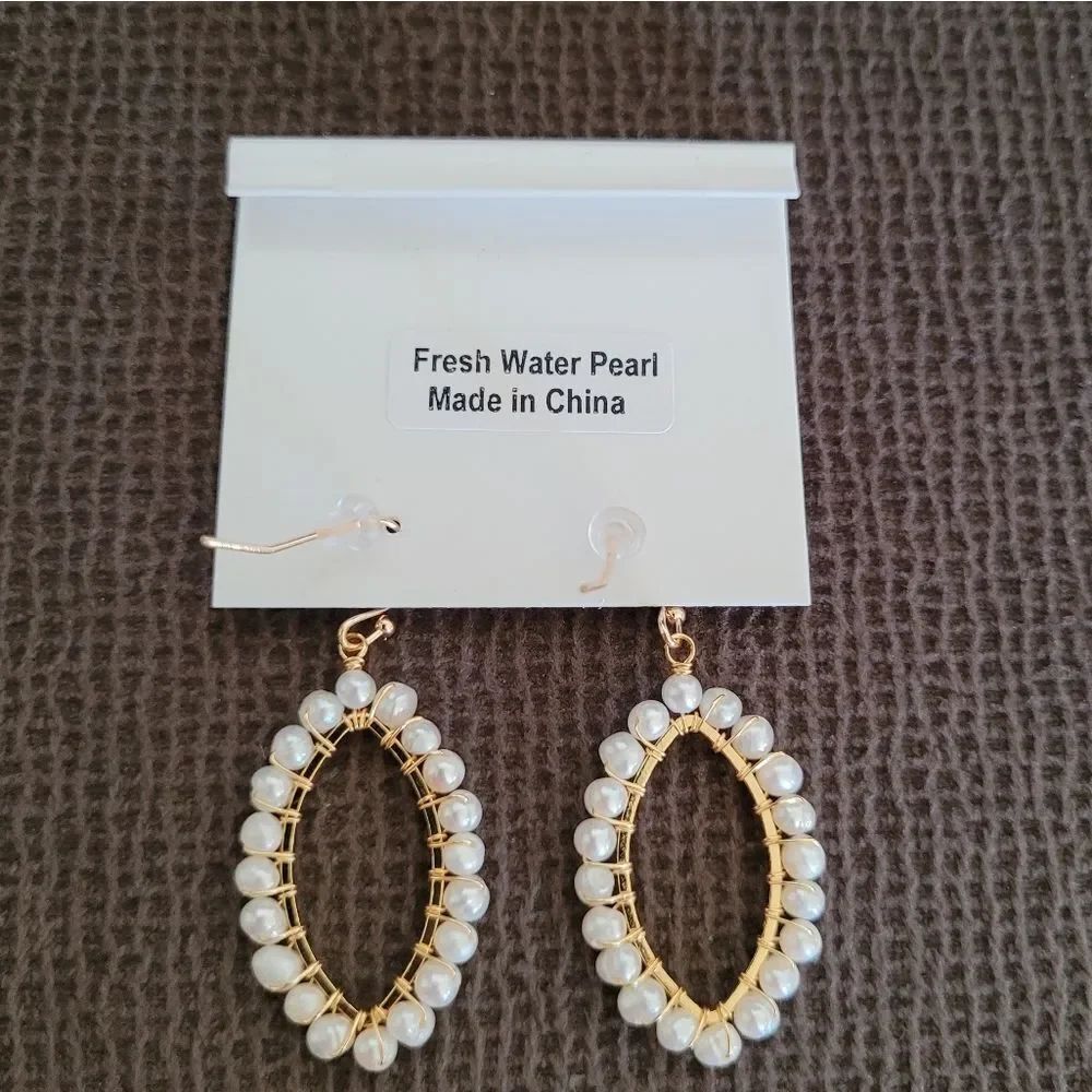Iris & Lily Freshwater Pearls Earrings - Picture 4 of 9